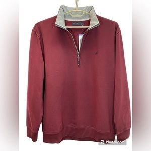 Men’s Nautica sweatshirt
